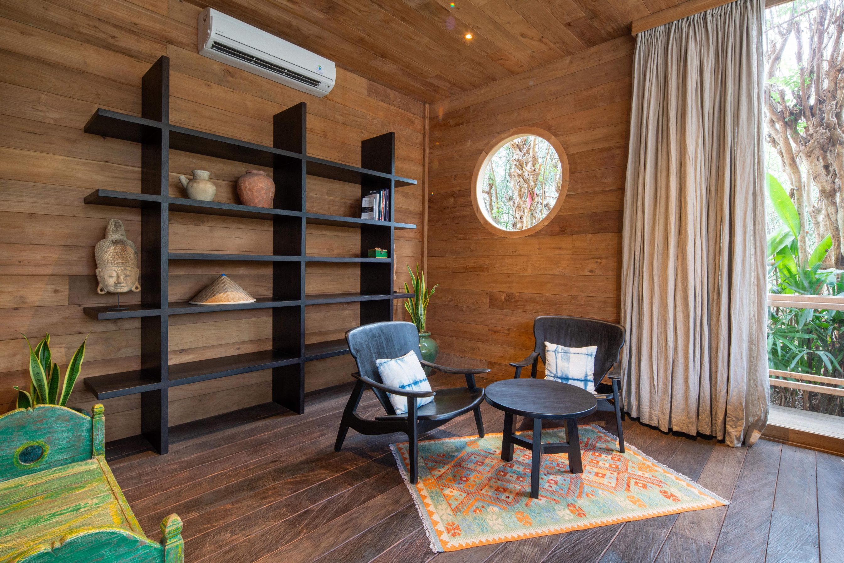 Residence 3 - Library
