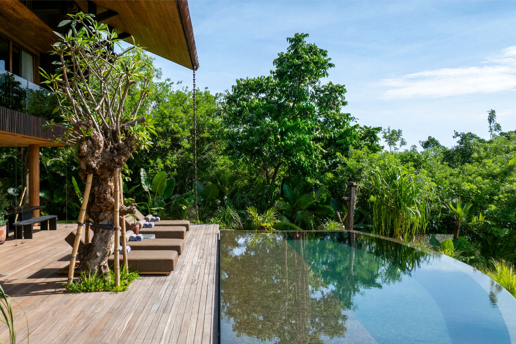 Uluwatu Surf Villas - Ocean View 8